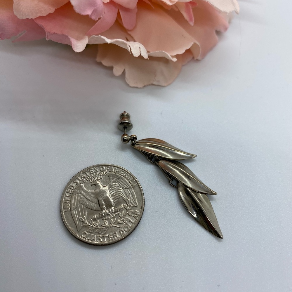 Vintage Silver Leaf Delicate Dangle Earrings - image 4